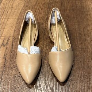 Naturalizer Women's Beige Loafers